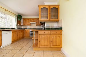 6 Rushton Avenue South Godstone